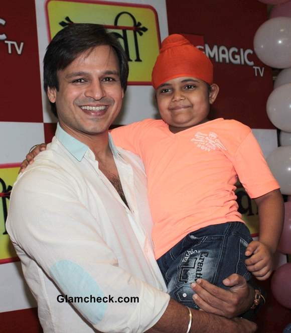 Vivek Oberoi Promotes Raavi With Young Rimmi Srivastava