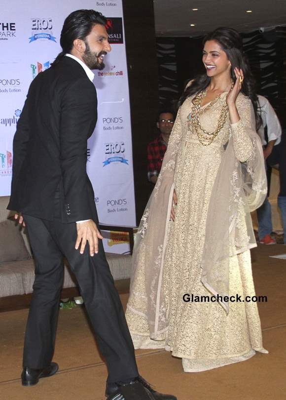 Deepika Padukone in Gold Anarkali Promotes Ram-Leela