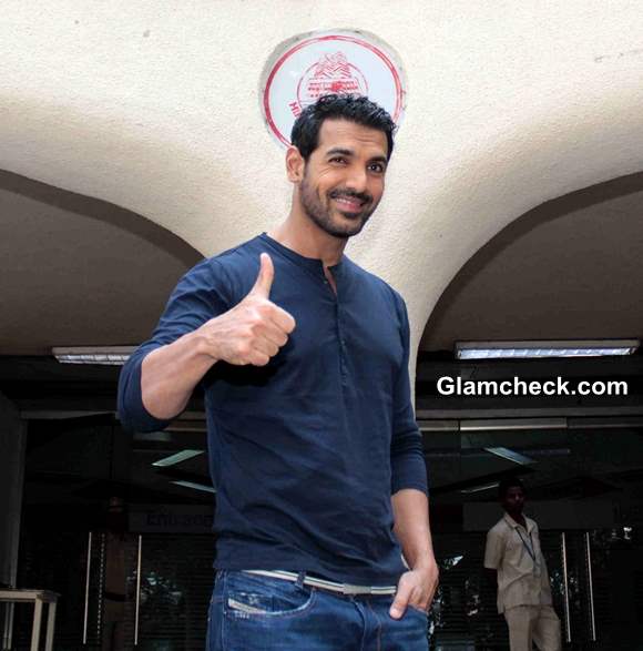 John Abraham Promotes Diabetes Awareness