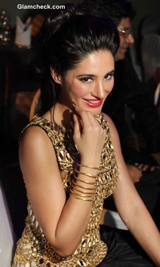 Nargis Fakhri hairstle makeup 2013 amfAR India