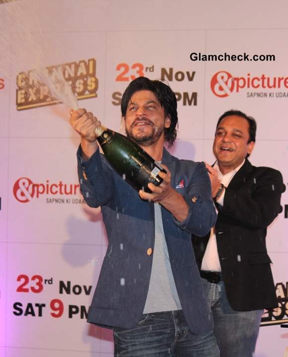 Shahrukh Khan Celebrate Chennai Express Success with Zee TV