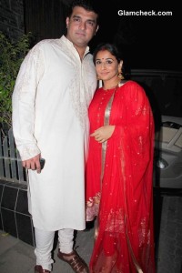 Siddharth Roy Kapur along with his wife Vidya Balan at Aamir Khan Diwali Party