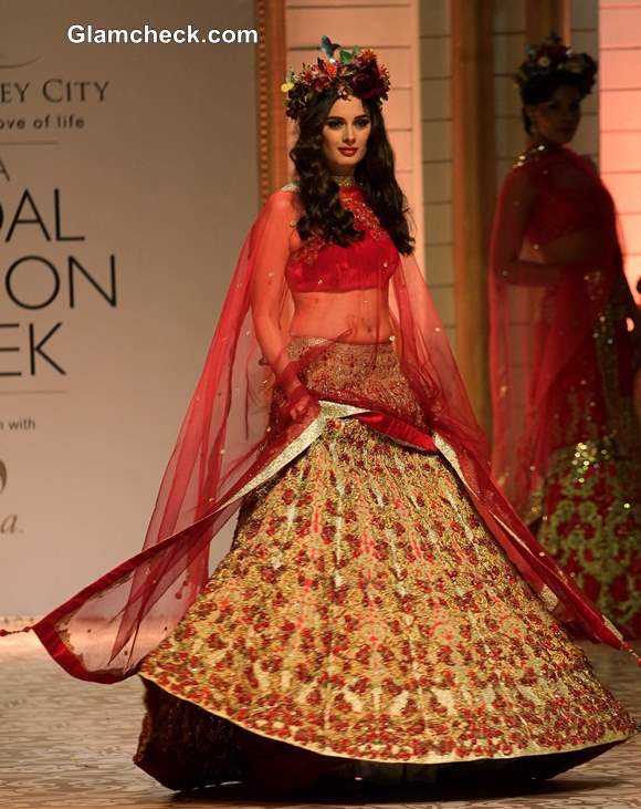 Aamby Valley IBFW 2013- Mumbai  Falguni and Shane Peacock Collection