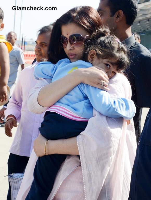 Aishwarya Rai with Daughter Aaradhya