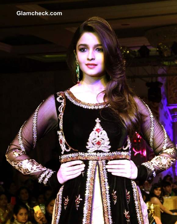 Alia Bhatt at Khwaab Bridal Couture 2013