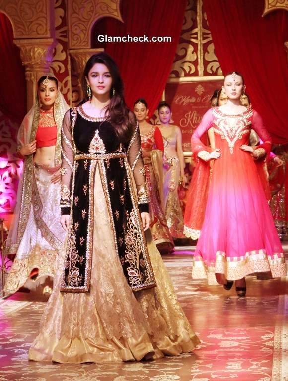 Alia Bhatt for Kavita Meenu at Khwaab Bridal Couture 2013