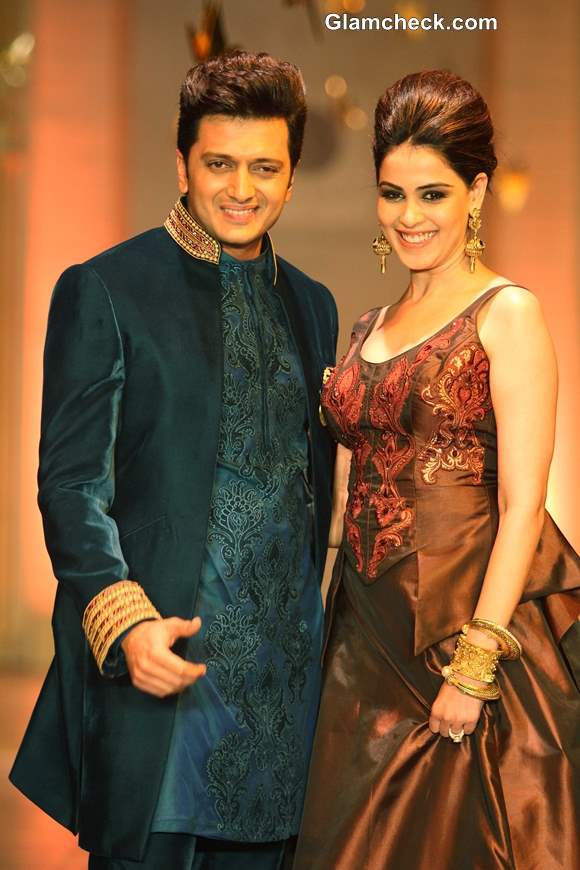 Genelia and Riteish at IBFW 2013 Mumbai