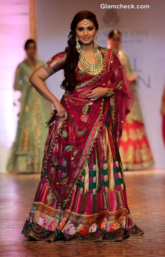 India Bridal Fashion Week 2013 Mumbai Huma Qureshi in Ashima Leena Lehenga