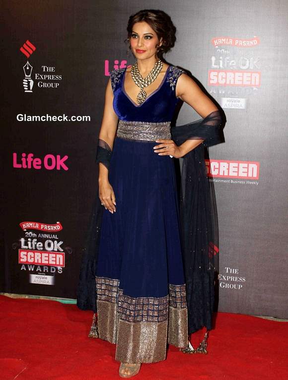 Bipasha Basu Stunning in a Blue Anarkali at 2014 Life OK Awards