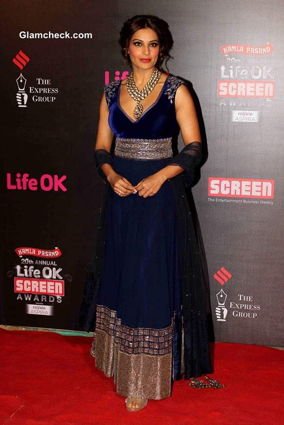 Bipasha Basu in a Blue Anarkali at 2014 Life OK Awards