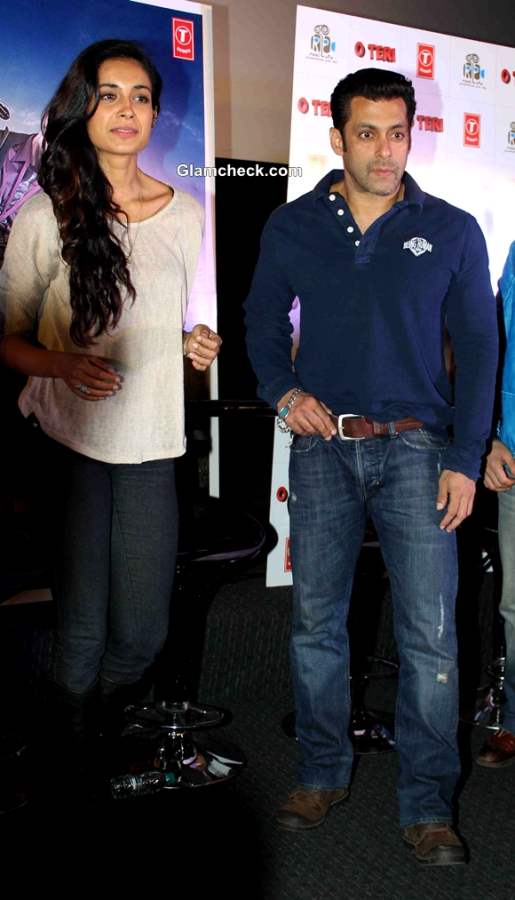 Salman Khan Launches Trailer of Atul Agnihotris O Teri