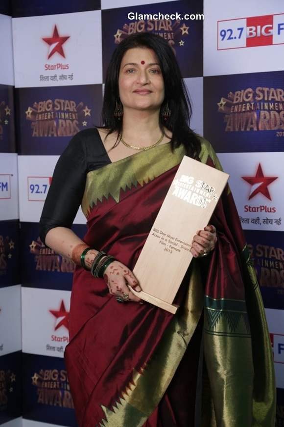 Sarika at Big Star Entertainment Awards 2013