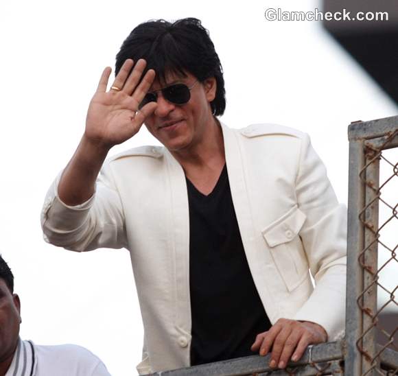 Shah Rukh Khan injured rushed to Nanavati Hospital