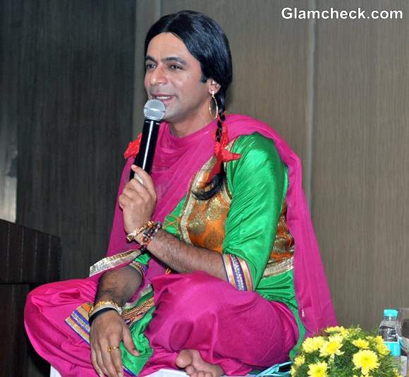 Sunil Grover Promotes New Show Mad In India as Chutki in Delhi