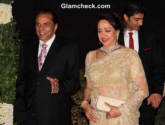 Dharmendra and Hema Malini at Ahana Deol-Vaibhav Arora Wedding Reception