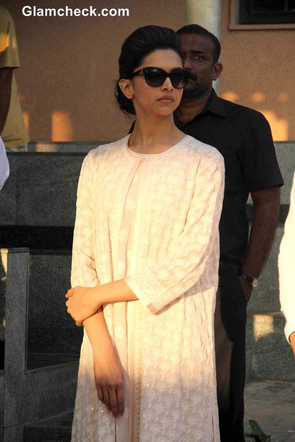 Deepika Padukone at Juhi Chawlas brother Bobbys Funeral