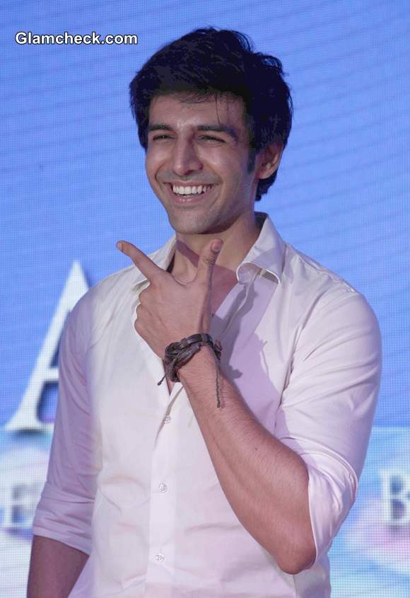 Kartik Aaryan Pictures