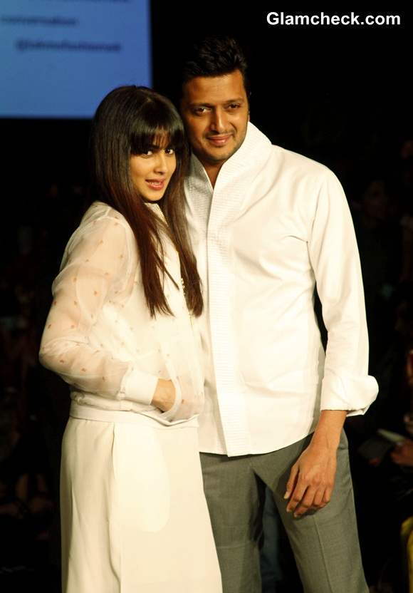 Riteish Deshmukh with his wife Genelia DSouza at LFW Summer-Resort 2014