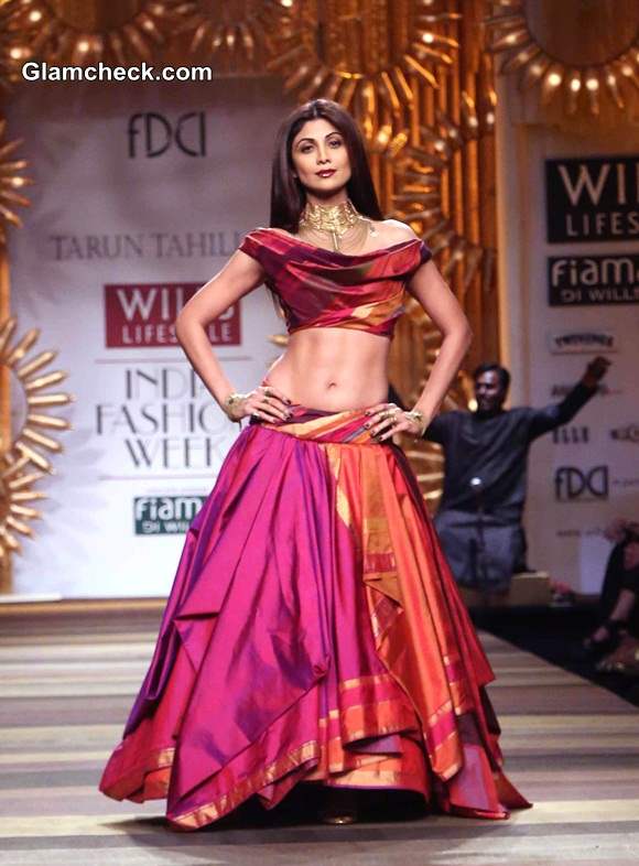 Shilpa Shetty for Tarun Tahiliani at WIFW A-W 2014