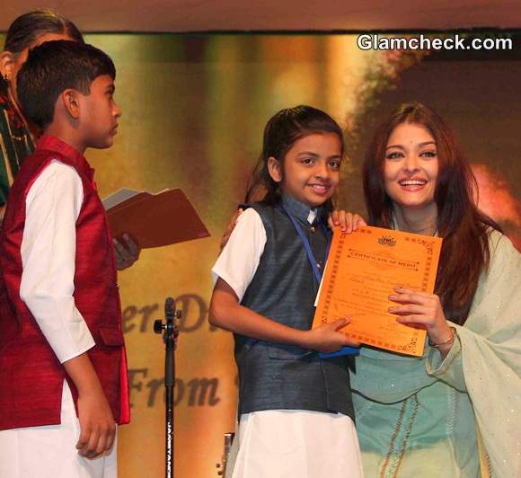 Aishwarya Rai Bachchan Guest of Honour at Sri Sathya Sai Baba Concert