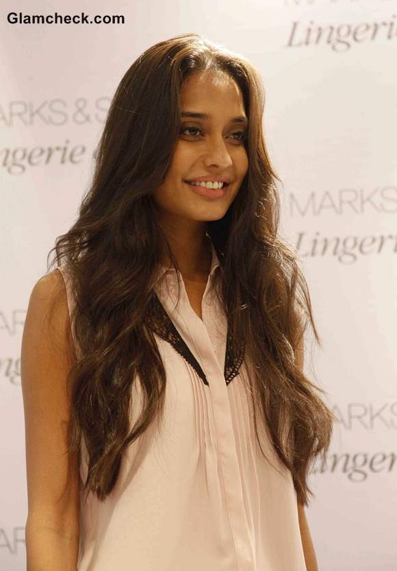 Lisa Haydon Launches Marks & Spencer's Lingerie Store in Mumbai — Indian  Fashion