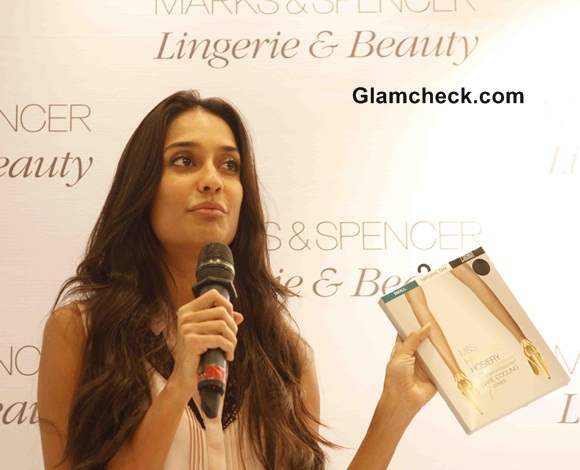 Lisa Haydon Launches Marks and Spencers Lingerie Store in Mumbai