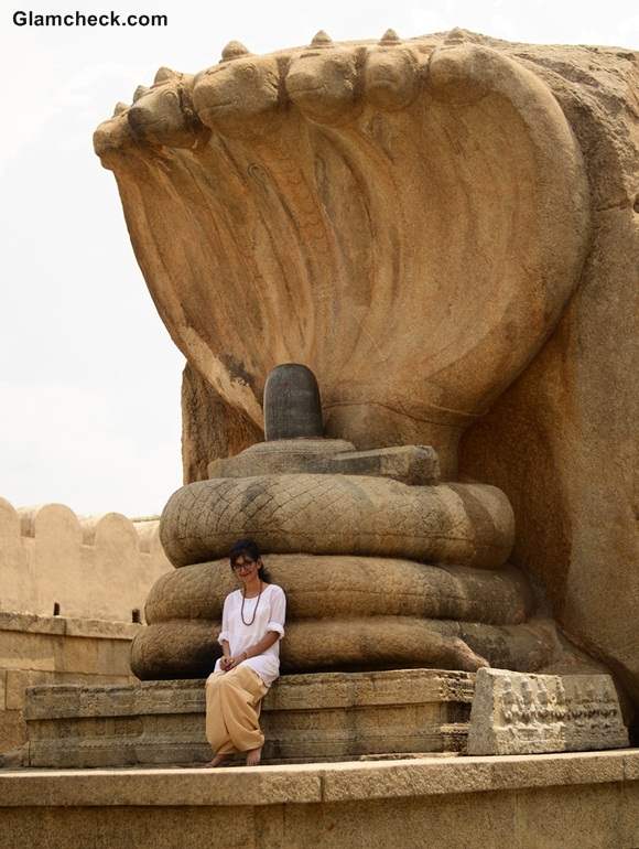 Outfit of the Day - Temple Visit in neutral colors