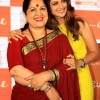 Shilpa Shetty ith her mother