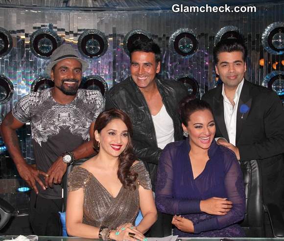 Akshay and Sonakshi Promote Holiday on Jhalak Dikhlaa Jaa 7