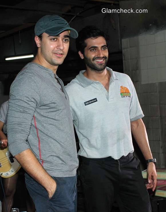 Imran Khan and Akshay Oberoi Shoot for Gimme Pizza Video