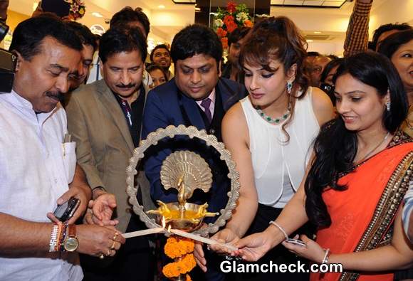 Raveena Tandon at PC Jewellery Showroom Launch