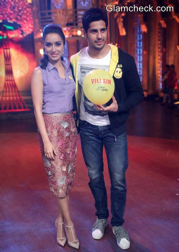 Siddharth and Shraddha Promote Ek Villain on Reality Show