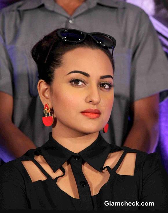 Sonakshi Sinha at Holiday Press Meet