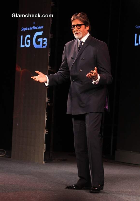 Amitabh Bachchan Launches LG G3 for Indian Market