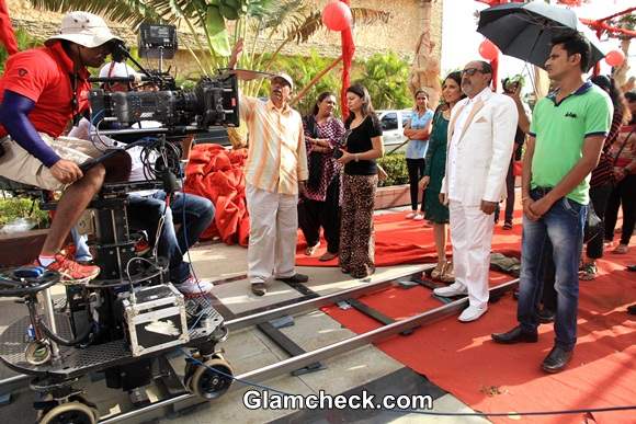 Cast of Hume Toh Loot Liya at On-location Shoot