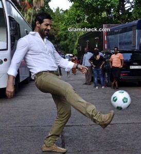 John Abraham Promotes Castrol Activ Cling