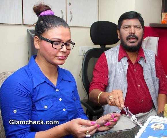 Rakhi Sawant Inaugurates RPIs New Office in Mumbai