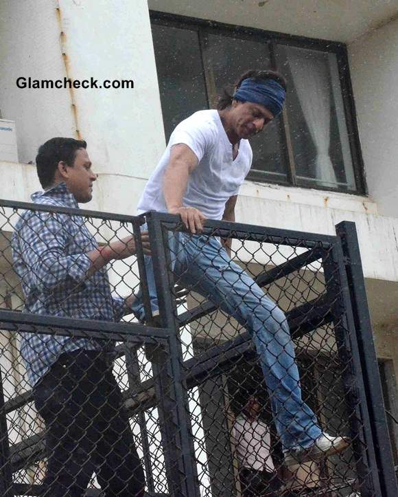 Shahrukh Khan at Eid al-Fitr 2014 Celebrations