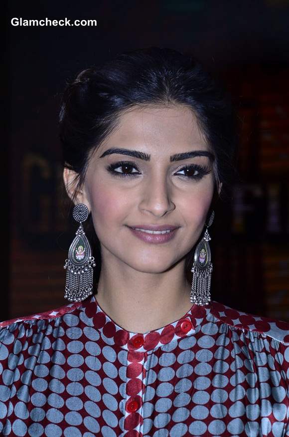 Sonam Kapoor Sports vintage look at Khoobsurat Promos — Indian Fashion