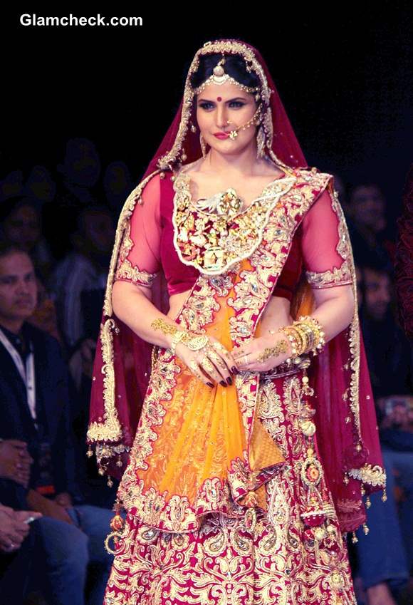 Zarine Khan for Swarovski at IIJW 2014