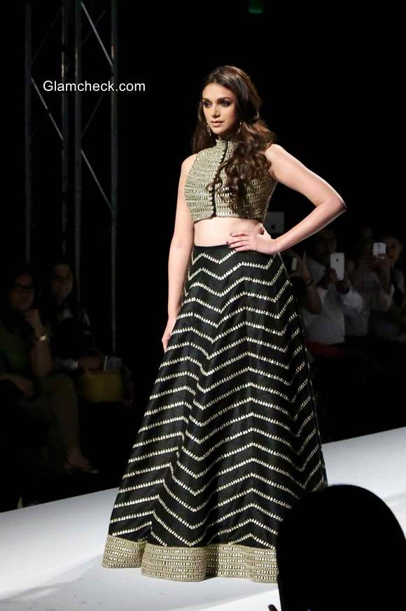 Aditi Rao Hydari for Payal Singhal collection Firdaus for the WIFW 2014