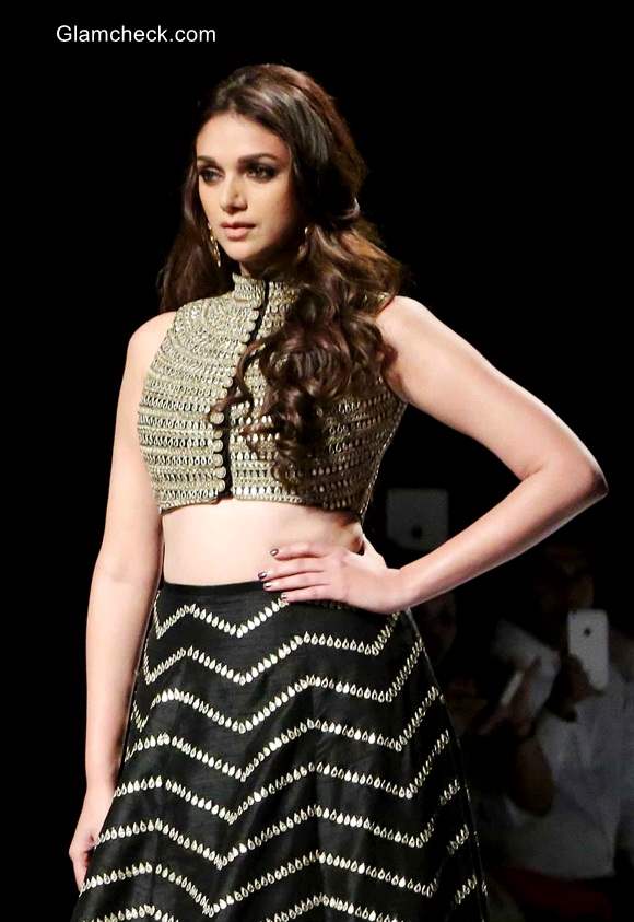 Aditi Rao Hydari for Payal Singhals collection Firdaus for the WIFW 2014