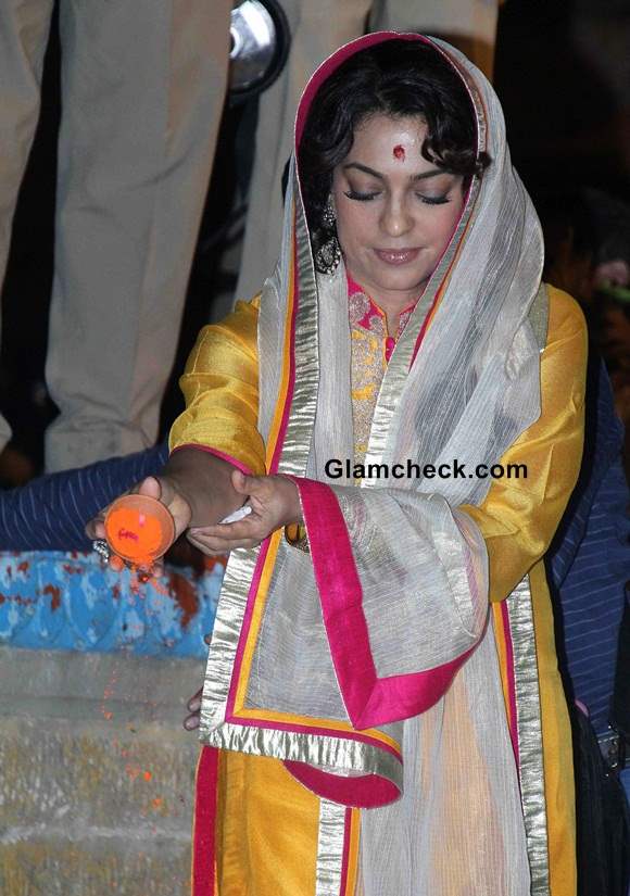 Juhi Chawla 2014 Varanasi to promote Sony Pal