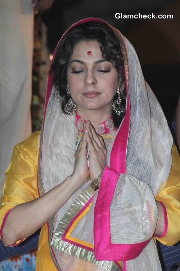 Juhi Chawla visits Varanasi to promote Sony Pal 2014