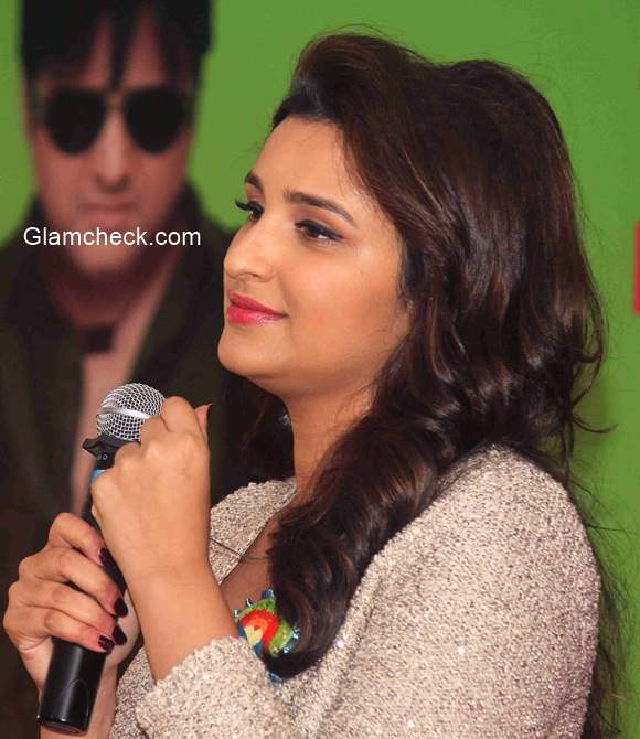 Parineeti Chopra Sajde from Kill Dill