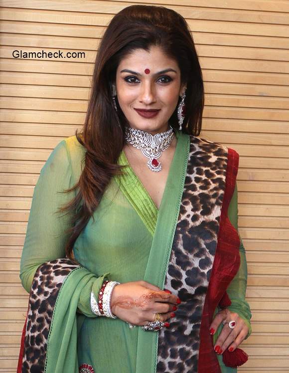 Raveena Tandon at Zaira Diamond showroom in Ahmedabad