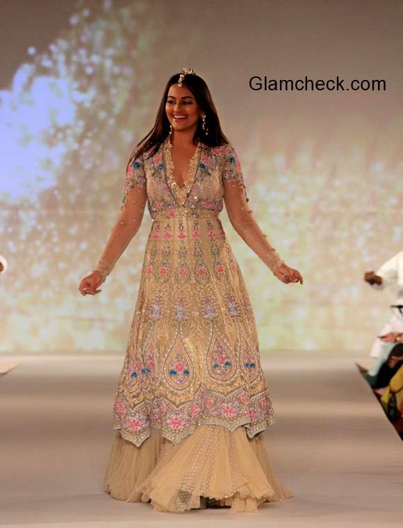 Sonakshi Sinha for Tarun Tahiliani 2014 Sahachari Foundation show