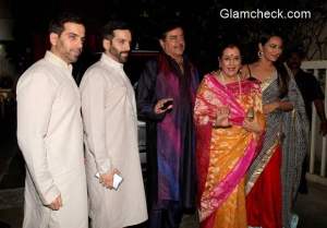 Sonakshi Sinha with her family at Amitabh Bachchan’s Diwaly Party ...