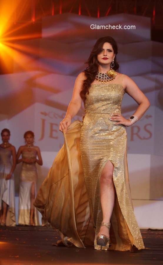 Zarine Khan walks the ramp in Amy Billimoria outfit