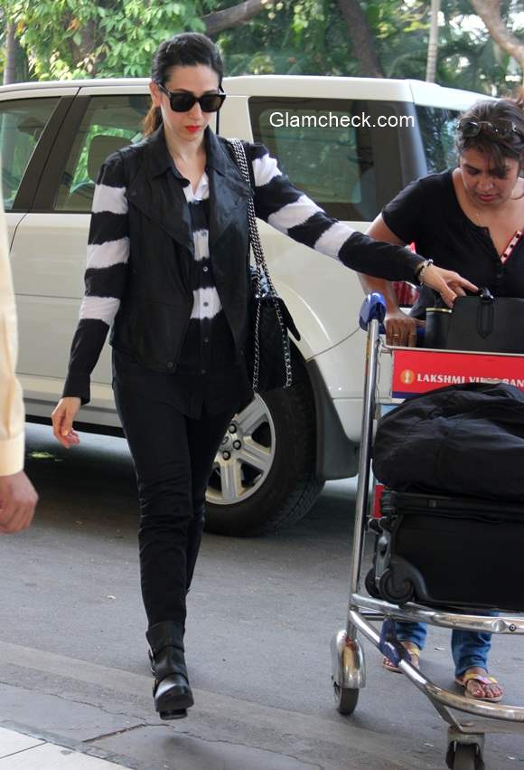 Celeb Spotting - Karisma Kapoor at Mumbai Airport